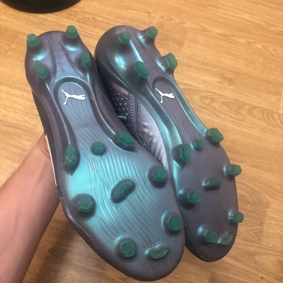 Puma One FG World Cup Edition Sz8 - Picture 4 of 4